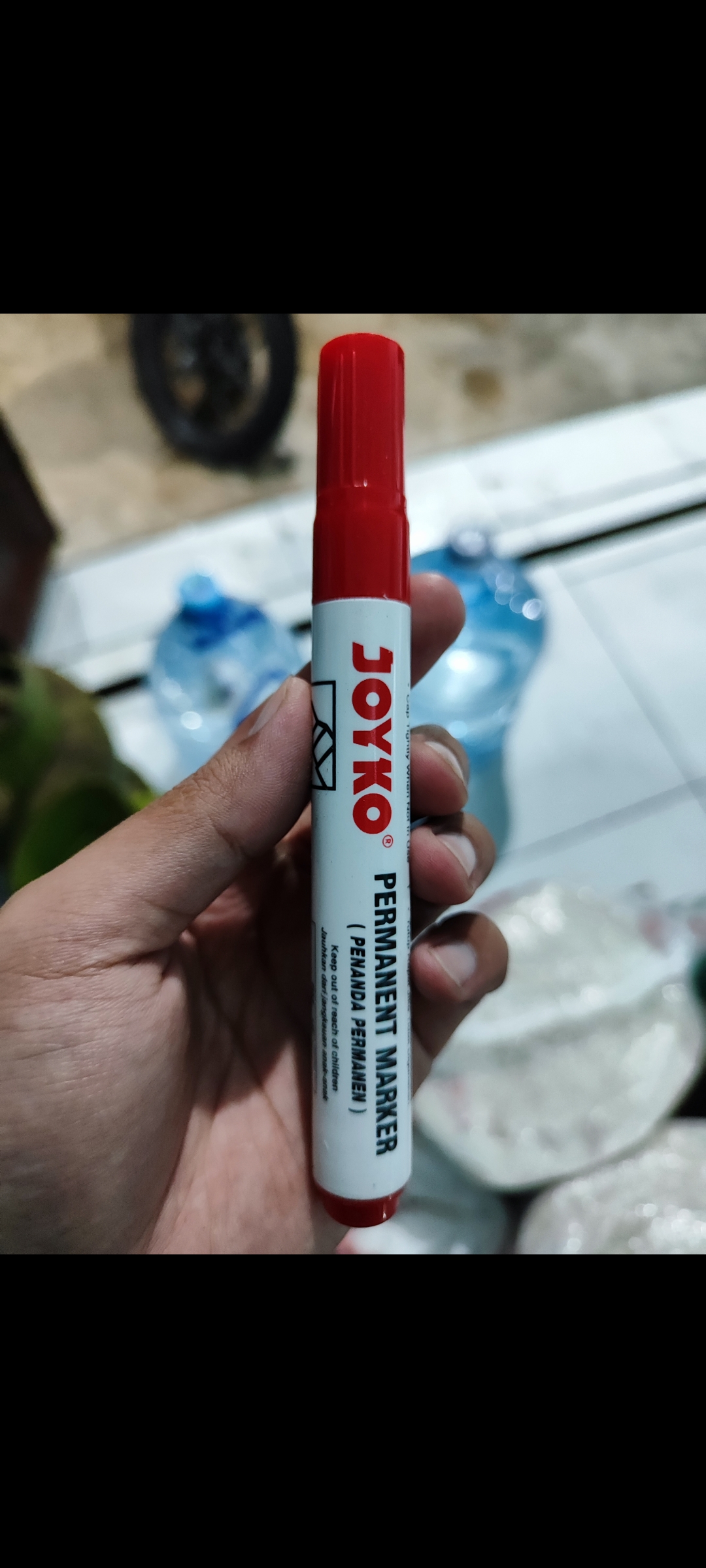 Joyko Permanent Marker Red-35
