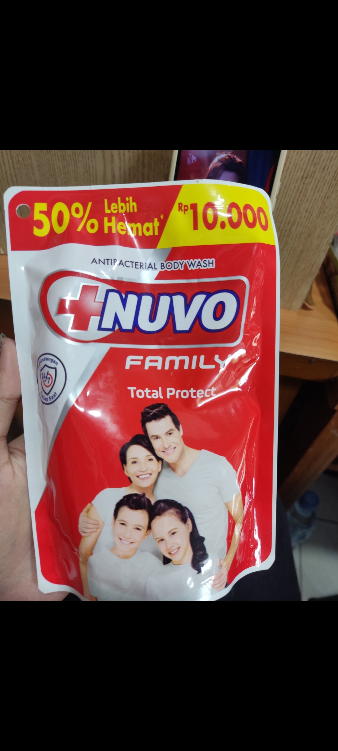 NUVO LIQ SOAP 200ML MERAH
