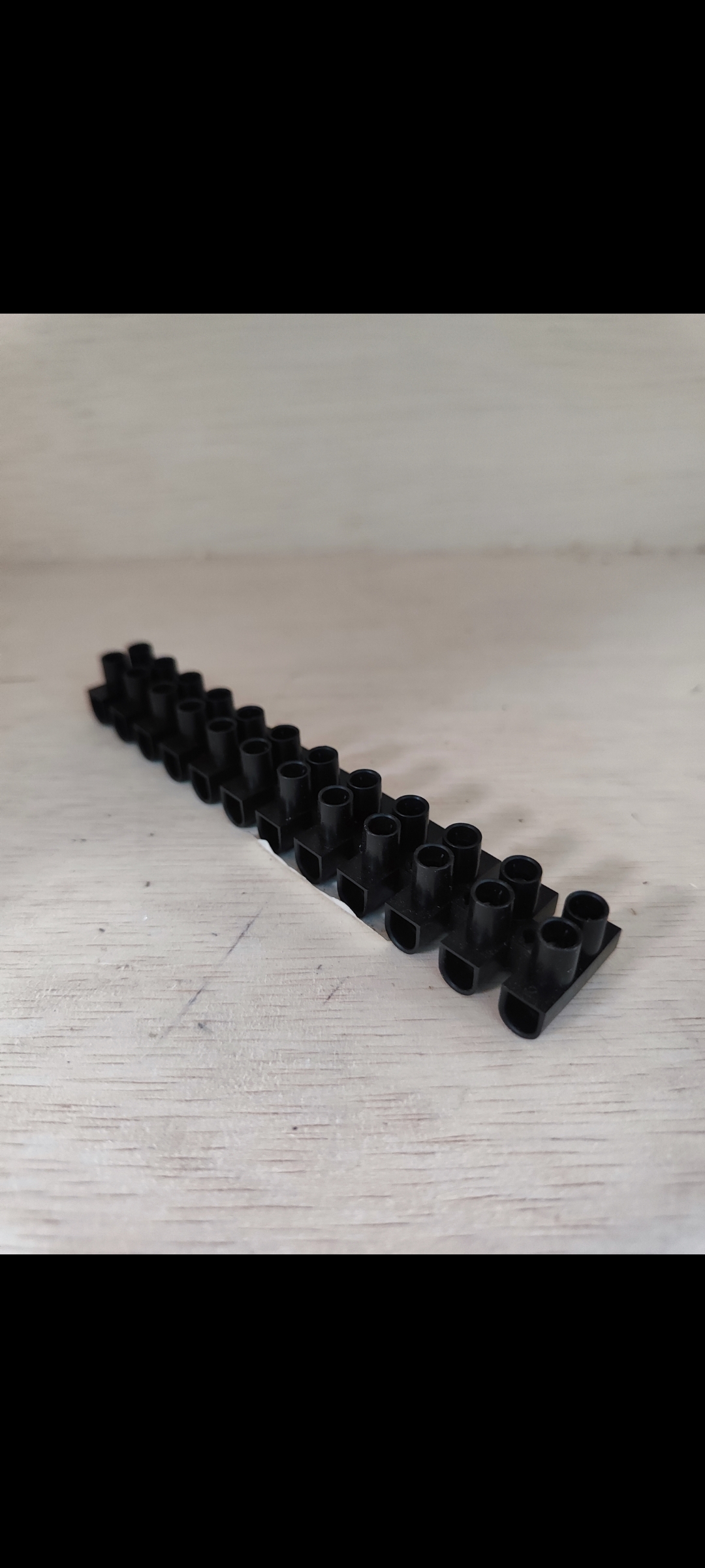 Terminal Blok Krustin Hitam 15A 12MM
